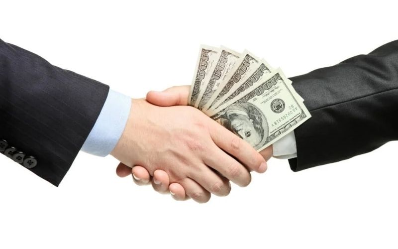 vay tiền dưới 18 tuổi