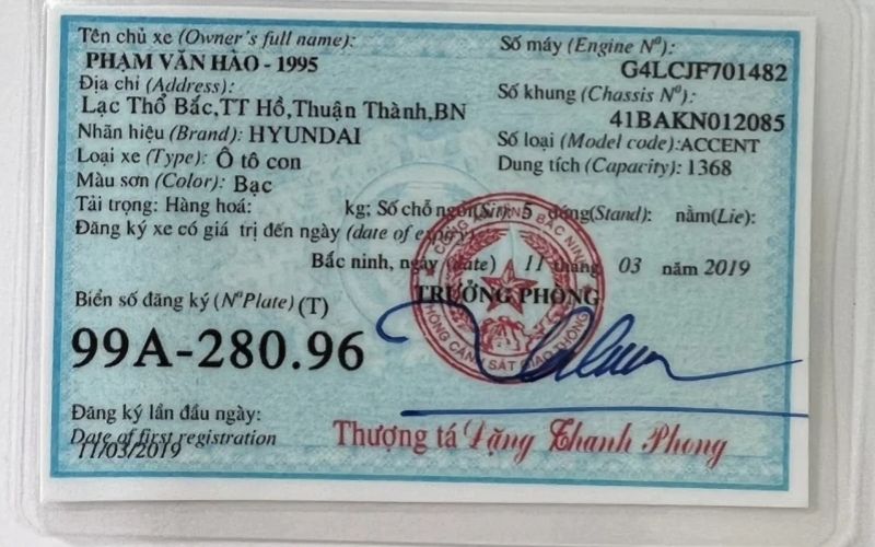 cầm đăng ký xe máy