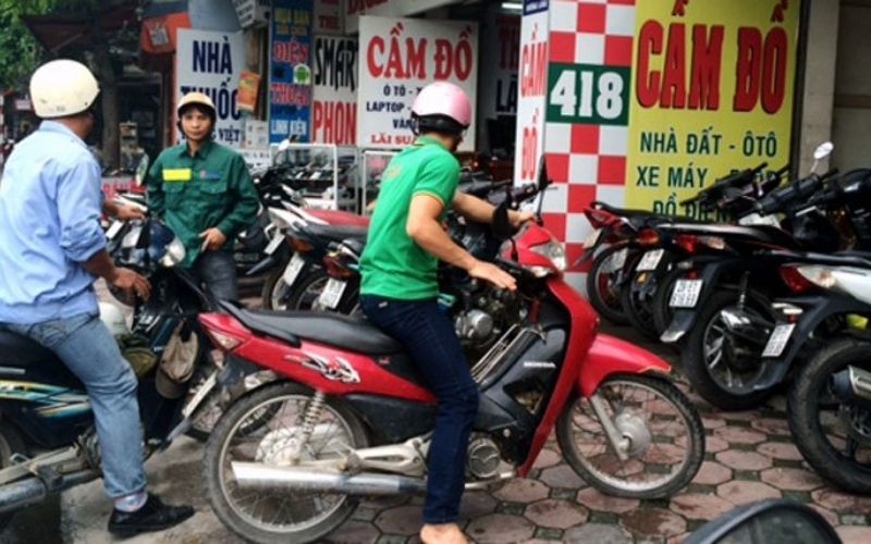 cầm xe máy không chính chủ tphcm