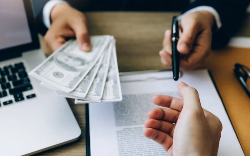 Lãi suất bao nhiêu là cho vay nặng lãi